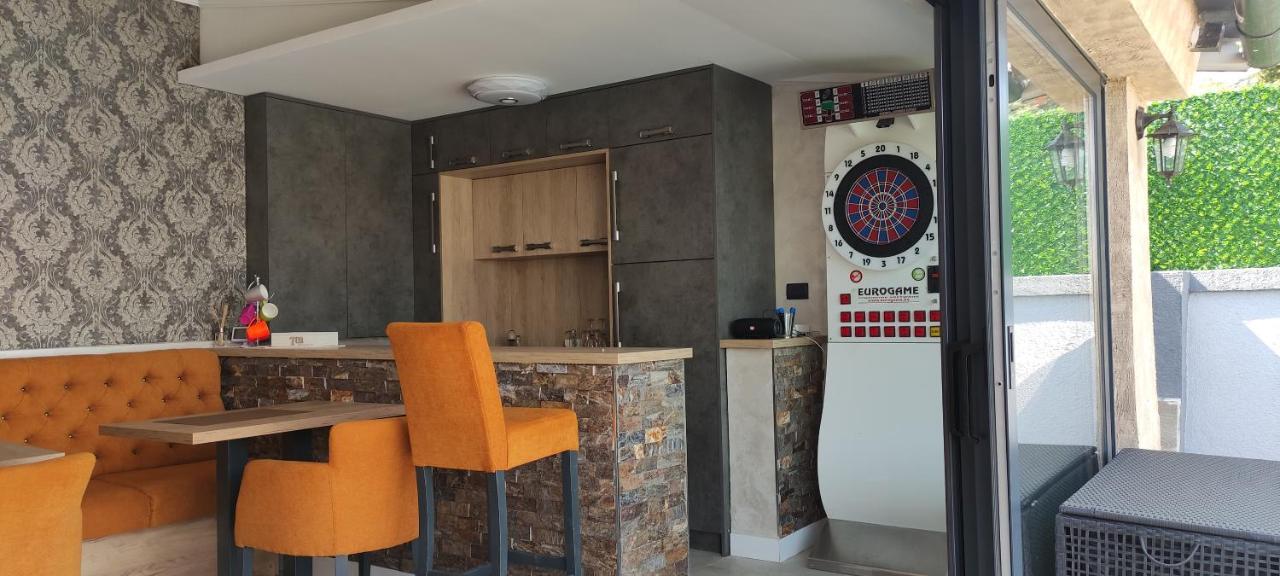 Lux Vila Aleksandar Sremska Kamenica Εξωτερικό φωτογραφία